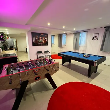 아파트 Center - Belle 180m2 - Amis - Famille - Anniversaire 리가